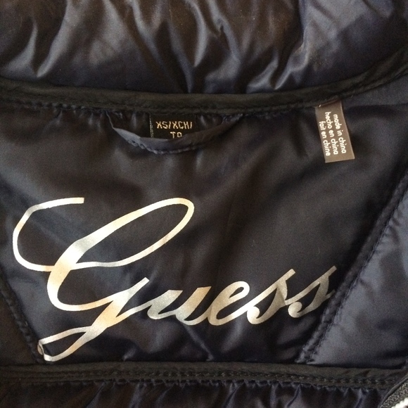 LIKE NEW!! GUESS Lightweight Puffer Navy (XS/TP) - Picture 4 of 8